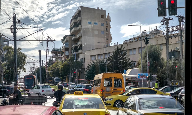 «Πονοκέφαλος» για το πάρκινγκ στην Αθήνα – Μέχρι και 14 ευρώ κοστίζει μία ώρα