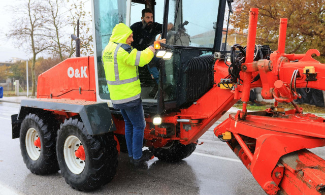 Η Περιφέρεια Θεσσαλίας συνεχίζει να επιχειρεί σε όλα τα μέτωπα της κακοκαιρίας