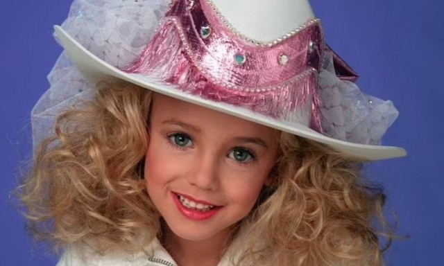 JonBenet Ramsey: Η επιστολή-βόμβα που έλαβε ο πατέρας της 6χρονης βασίλισσας της ομορφιάς