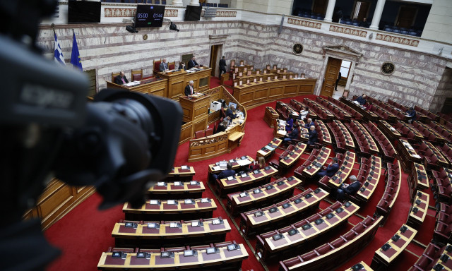 Βουλή: Υπερψηφίστηκε το φορολογικό νομοσχέδιο - Τι προβλέπει