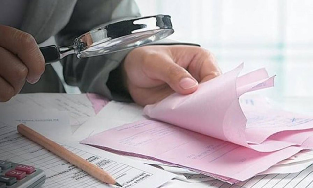 Φορολογικές υποχρεώσεις 2024: Τι πληρώνεται και πότε