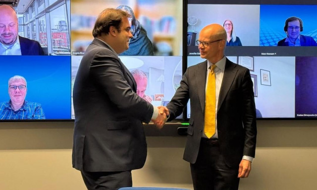 Πιερρακάκης: «Το Διεθνές Απολυτήριο IB εισάγεται στα δημόσια σχολεία» – Τι αλλάζει