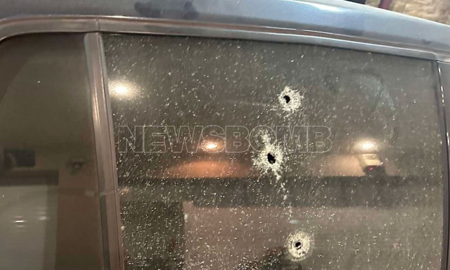 Ρεπορτάζ Newsbomb.gr: Σκηνές «Άγριας Δύσης» στο Μενίδι - Γάζωσαν σπίτι και αυτοκίνητο (Εικόνες)