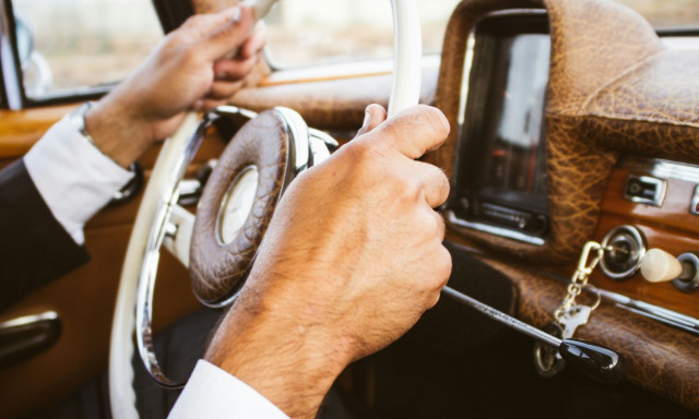 Check Engine: Έτσι θα σβήσετε την ένδειξη στο ταμπλό του αυτοκινήτου σας