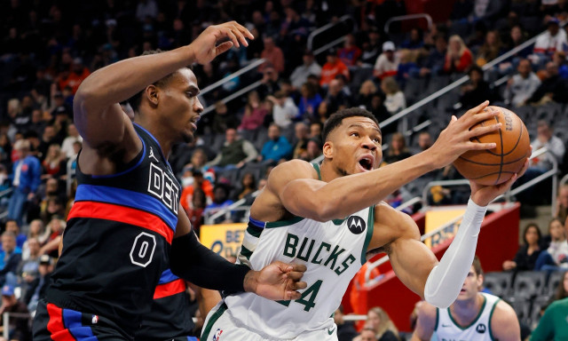 NBA: Παρέσυραν Πίστονς με τρομερό Αντετοκούνμπο οι Μπακς και προκρίθηκαν στα προημιτελικά του Cup