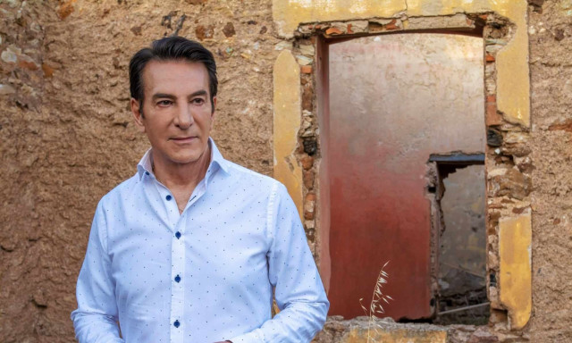 Ο Δημήτρης Κοντολάζος ξεκινάει εμφανίσεις στη Θεσσαλονίκη!