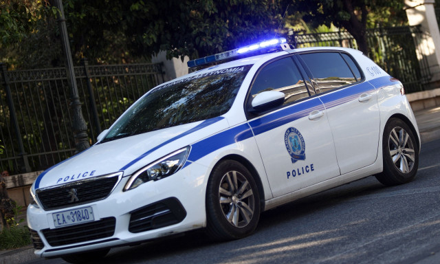 Έλεγχοι της ΕΛΑΣ σε καταστήματα στο κέντρο της Αθήνας για παράνομα τυχερά παιχνίδια – Έξι συλλήψεις