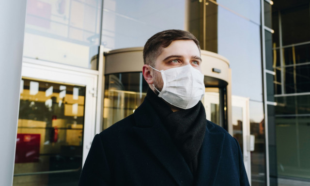 Oι πέντε ασθένειες που απειλούν να καταστρέψουν τα Χριστούγεννα - Φόβοι για πανδημία