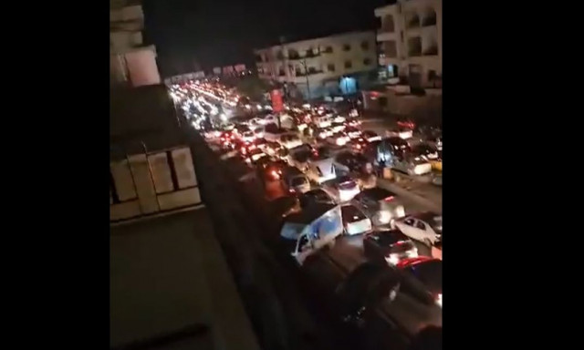 Πανικός στη Συρία: Χιλιάδες κάτοικοι εγκαταλείπουν τη Χόμς τρίτη μεγαλύτερη πόλη της χώρας