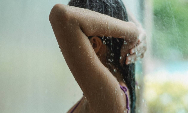 Πόσο συχνά πρέπει να λούζετε τα μαλλιά σας;