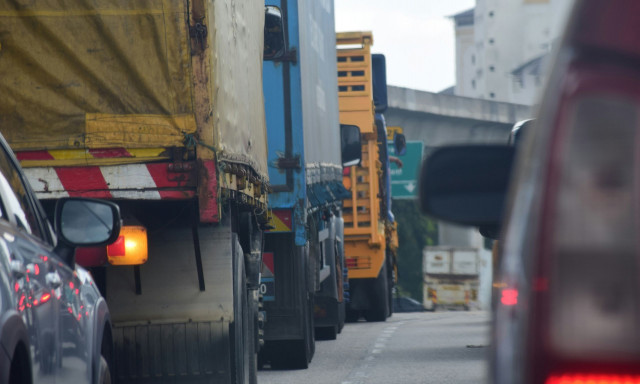 ΑΑΔΕ: Σε λειτουργία η ψηφιακή εφαρμογή για τα βυτιοφόρα οχήματα