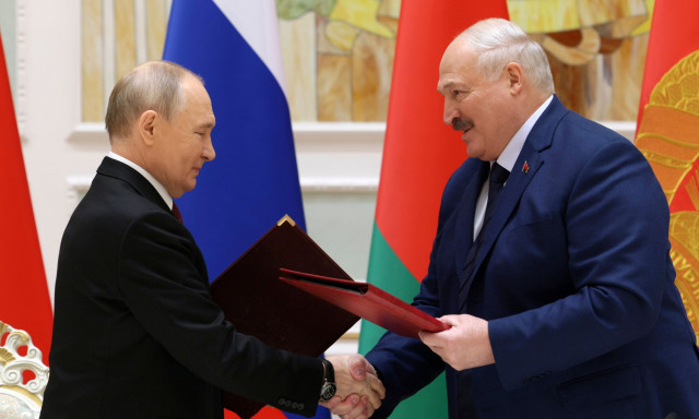 Συμφωνία Πούτιν - Λουκασένκο: Οι πύραυλοι Ορέσνικ θα αναπτυχθούν στη Λευκορωσία μέσα στο 2025