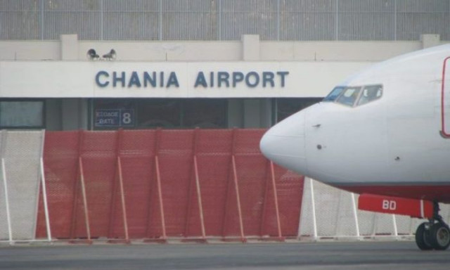 Τρόμος στον αέρα για 141 επιβάτες - Αναγκαστική προσγείωση στο αεροδρόμιο Χανίων