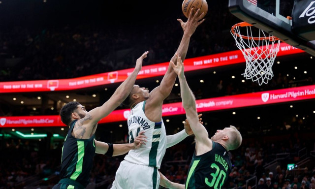 Γιάννης Αντετοκούνμπο: Έβαλε 61 πόντους μαζί με τον Λίλαρντ, αλλά οι Σέλτικς ήταν αλύγιστοι!
