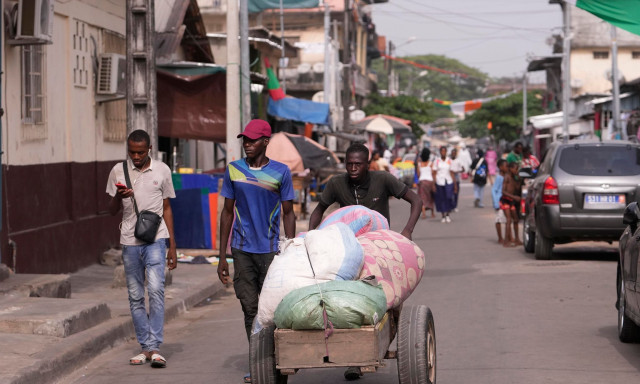 Ακτή Ελεφαντοστού: Τουλάχιστον 26 νεκροί από τη σύγκρουση δύο λεωφορείων