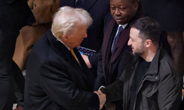 Τραμπ: Η Ουκρανία θα πρέπει να περιμένει λιγότερη βοήθεια