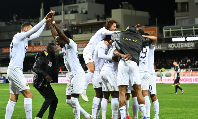 ΟΦΗ - ΑΕΚ 1-2: Ανατροπή με άγχος και… στιγμή μαγείας από Λιβάι Γκαρσία | Βρήκε ξανά δίχτυα ο Μαρσιάλ