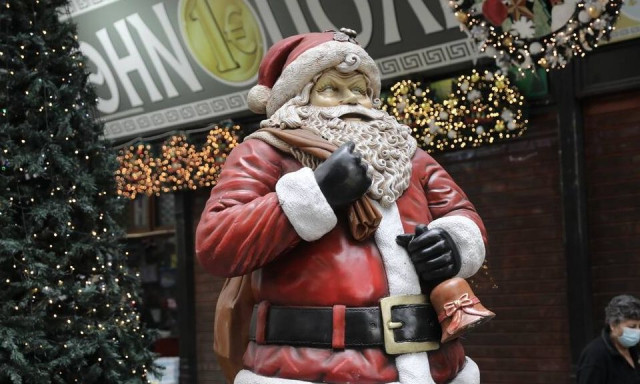 Εορταστικό ωράριο: Ποιες Κυριακές θα είναι ανοιχτά τα καταστήματα - Πώς θα λειτουργούν