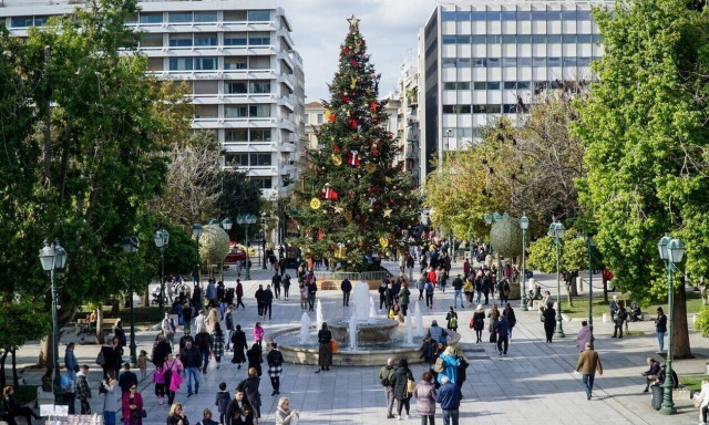 Εορταστικό ωράριο: Ποιες Κυριακές θα είναι ανοιχτά τα καταστήματα - Αναλυτικά οι ώρες