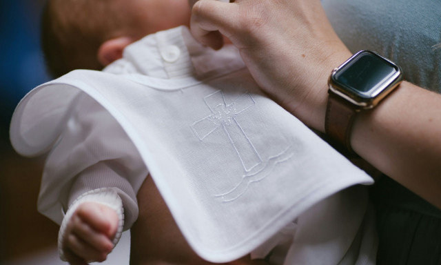 Πάτρα: Νονός κλέφτηκε με τη μητέρα του παιδιού - Πού τους ψάχνουν