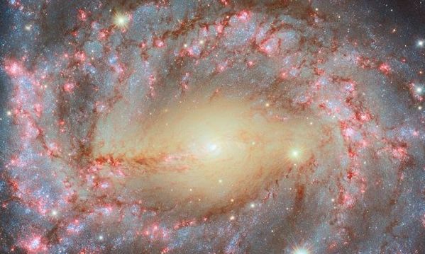 Μαγευτικό θέαμα: Ο λαμπρός σπειροειδής γαλαξίας NGC 5646 μέσα από το τηλεσκόπιο της NASA