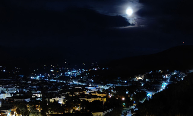 Η τελευταία πανσέληνος του 2024: Πότε είναι η «ψυχρή σελήνη», από πού πήρε το όνομά της