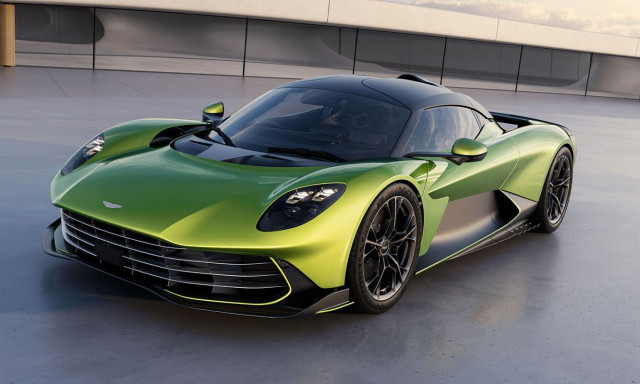 Αυτή είναι η νέα Aston Martin Valhalla με 1.079 ίππους