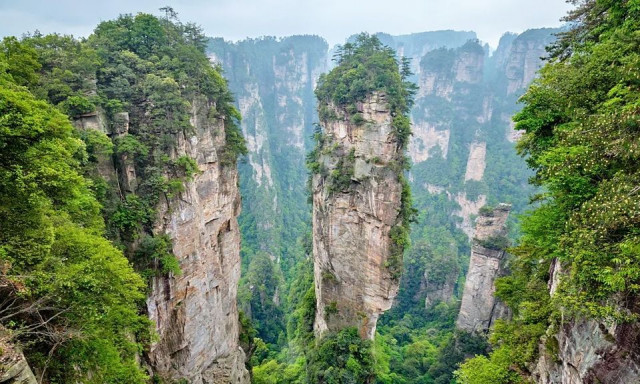 Τα εξωπραγματικά βουνά της Κίνας που ενέπνευσαν το Avatar