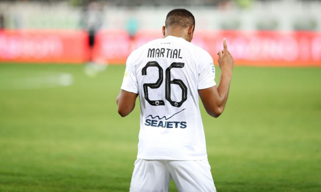 Σπάει τα κοντέρ και τα ταμεία ο Μαρσιάλ!