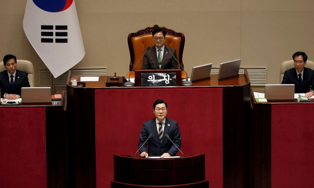 Νότια Κορέα: Το κοινοβούλιο ψήφισε υπέρ της πρότασης δυσπιστίας κατά του Προέδρου Γιουν