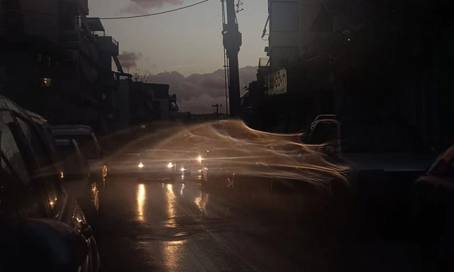 Κρήτη: «Άνοιξαν οι ουρανοί» στο Ηράκλειο - Έντονη βροχόπτωση