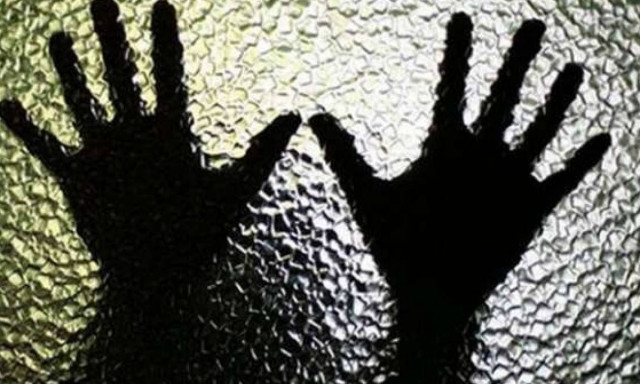 Πορνογραφία ανηλίκων: «Χειροπέδες» σε 33χρονο που κατηγορείται για κατάχρηση ανήλικης