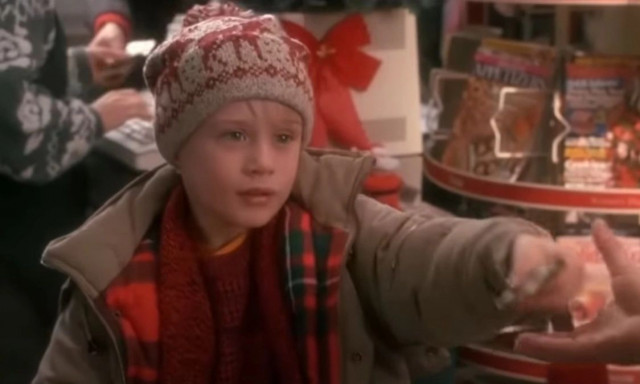 Όσοι έχουν δει αρκετές φορές το «Home Alone», έχουν παρατηρήσει διάφορα «κουφά» στην ταινία