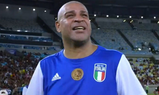 Αντριάνο: Λύγισε ακούγοντας τον νεκρό πατέρα του μέσω ΑΙ