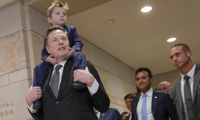 Έλον Μασκ: Στην κορυφή της παγκόσμιας λίστας - Πλουσιότερος φέτος κατά 200 δισ. δολάρια