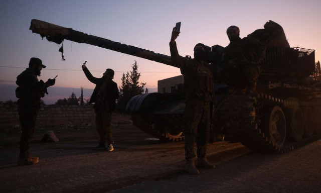 Συρία: Οι Τούρκοι εκτοπίζουν 200.000 Κούρδους από τις εστίες τους και κανείς δεν αντιδράει