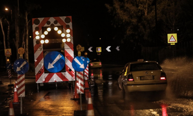 Κυκλοφοριακές ρυθμίσεις από σήμερα στις λεωφόρους Ποσειδώνος και Βουλιαγμένης