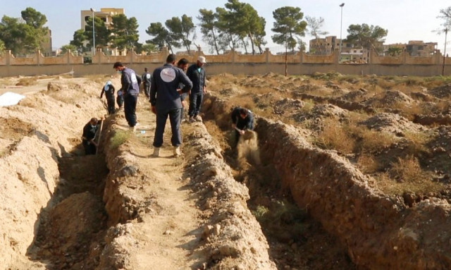 Φρίκη στη Συρία: Τουλάχιστον 100.000 πτώματα βρέθηκαν σε ομαδικό τάφο της εποχής Άσαντ