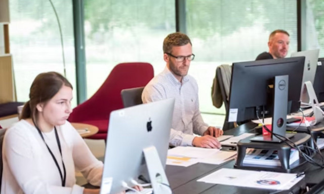 Ξεκινά πρόγραμμα ενίσχυσης της επιχειρηματικότητας για ανέργους ηλικίας 30-59 ετών