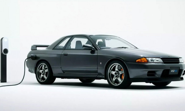 Η Nissan «ηλεκτρίζει» το Τόκιο με ένα σπέσιαλ R32 Skyline