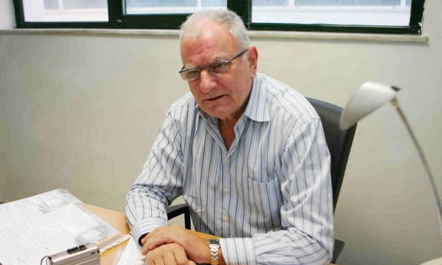 Κώστας Χαρδαβέλλας: Το ζεϊμπέκικό του που έγινε viral