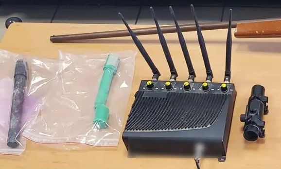 Χειροπέδες σε 57χρονο: Είχε οβίδα και μέρη αυτοσχέδιου εκρηκτικού μηχανισμού