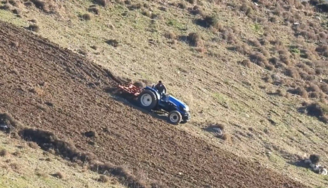 Τραγωδία στη Γορτυνία: Νεκρός 67χρονος που καταπλακώθηκε από τρακτέρ