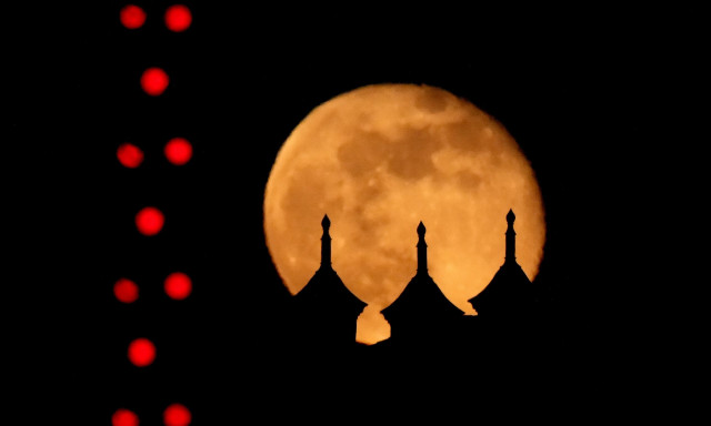 Μελέτη: Η Σελήνη ίσως «έκρυψε» τα χρόνια της