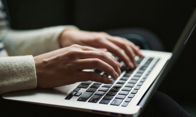 Γιατί δεν πρέπει ποτέ να χρησιμοποιούμε το πραγματικό μας όνομα όταν παραγγέλνουμε φαγητό