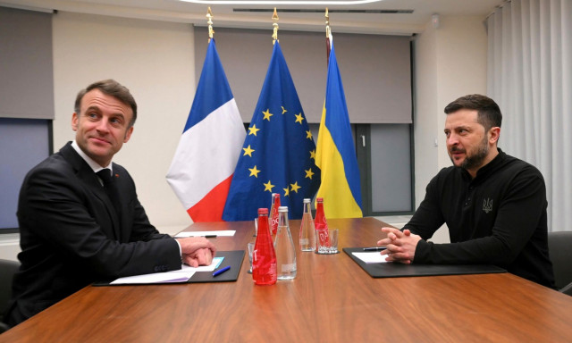 Γαλλία: Αποκλείει την αποστολή γαλλικών στρατευμάτων στην Ουκρανία ο Μακρόν