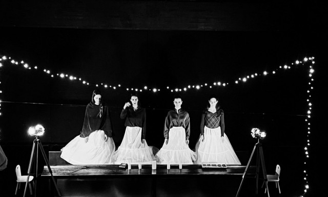 Θέατρο Τέχνης: Εορταστικά αναλόγια, δώρα τέχνης και δυο νέες παραστάσεις