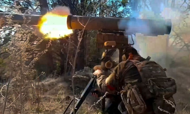 Υποχωρεί ο ουκρανικός στρατός από τα ανατολικά, για να μην περικυκλωθεί από τους Ρώσους