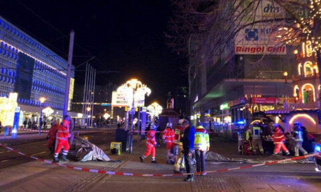 Μαγδεμβούργο: «Άρπαξα το παιδί και πήδηξα στο πλάι» - Συγκλονίζουν οι μάρτυρες της επίθεσης