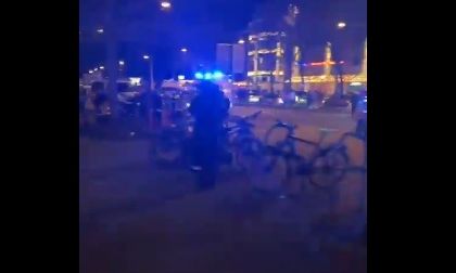 Τρόμος στη Γερμανία: Η στιγμή που αυτοκίνητο σαρώνει το πλήθος στη χριστουγεννιάτικη αγορά (βίντεο)